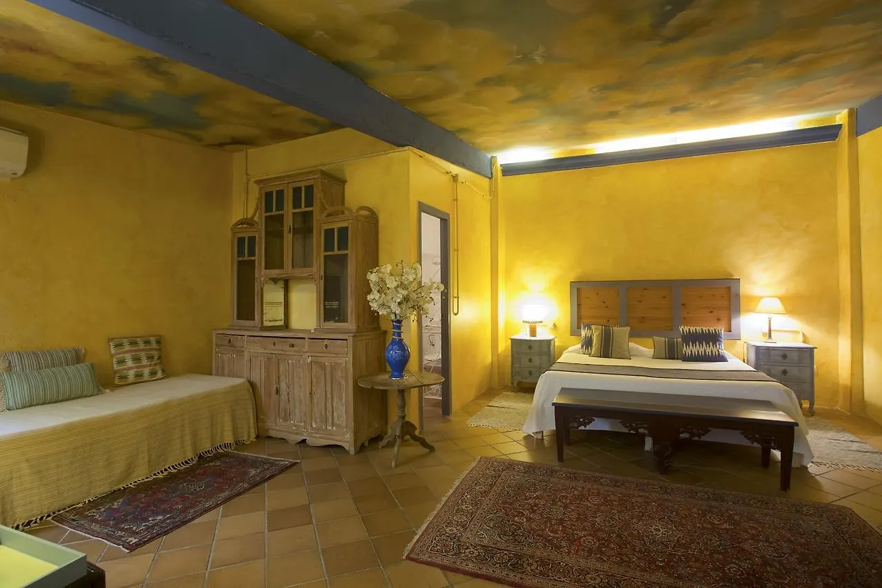 Hostal Blau Peratallada Hotel